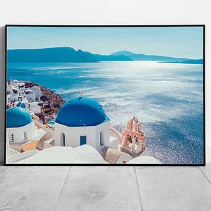 Insel Santorin Griechenland Meerlandschaft: Gerahmter Kunstdruck mit Traditioneller Blau-Weißer Architektur