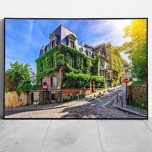 Montmartre Paris Wall Art Print - Cosy Street Scene with Traditional Architecture - Framed Cityscape Decor
