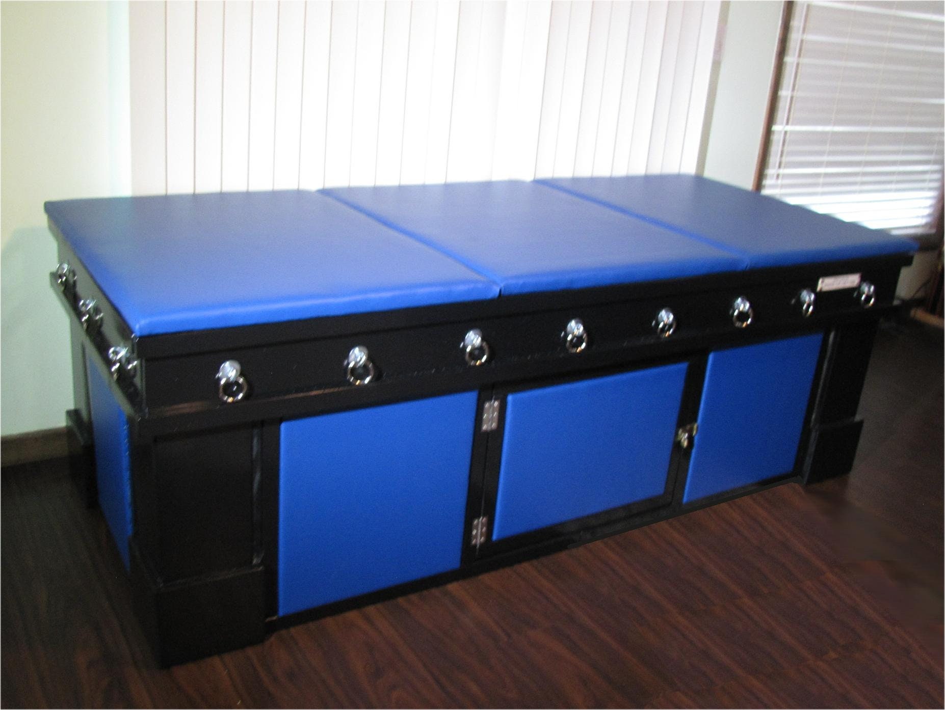 Bdsm Dungeon Bondage Table with Slave cage and removable Panels