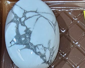 White Buffalo Howlite Cabochons: Oval Gemstone  10 lots (18x25mm)