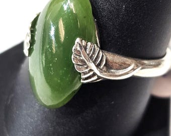 Siberian Nephrite Jade Ring: Oval Cabochon, Sterling Silver