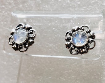 Genuine rainbow moonstone solid silver 925 earrings made in Poland stones 5 mm gift box incl.