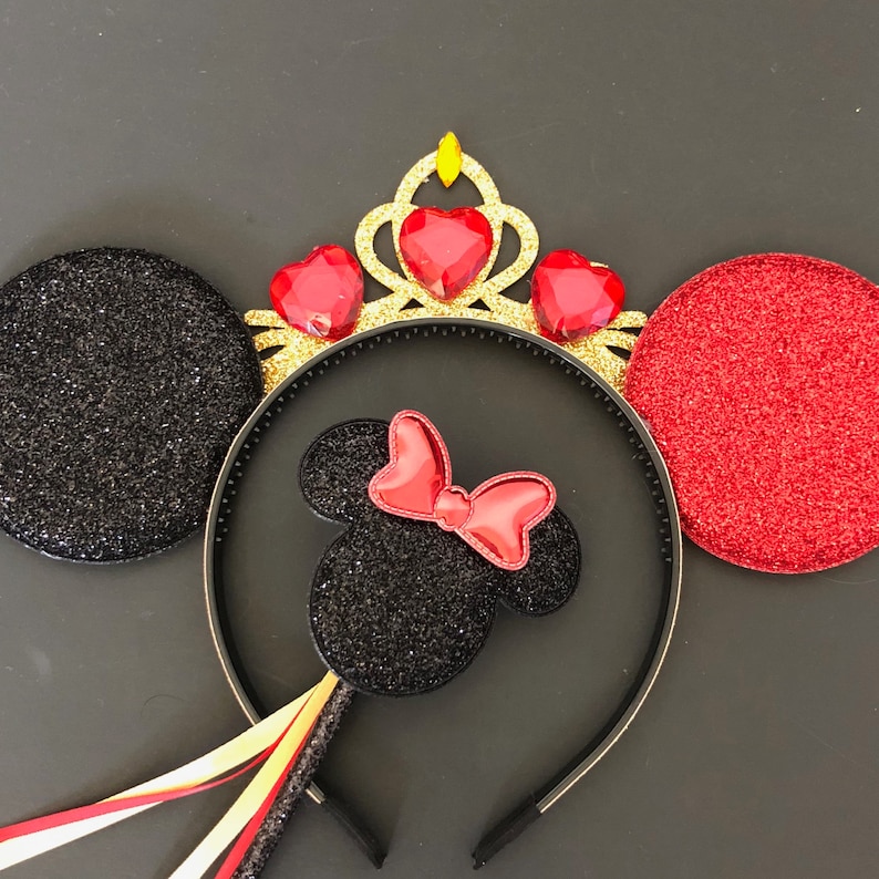 Queen of Hearts Minnie Ear,Alice in Wonderland Headband,Harley Quinn Minnie Ear,Halloween Minnie Ear,evil villain,Red and Black Mickey Ears