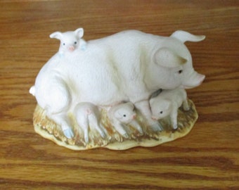 Vintage HOMCO 1443 Ceramic Sow with 4 Piglets 6" long, Figurine - Made in Taiwan - 1970's - FREE shipping!!