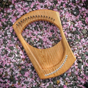 16 String Lyre - American Cherry