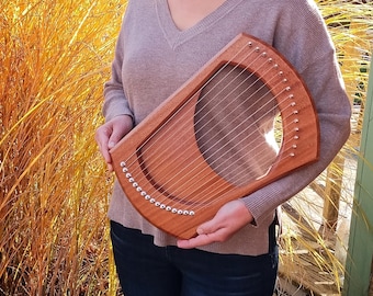 Lira a 16 corde - Sapele recuperato