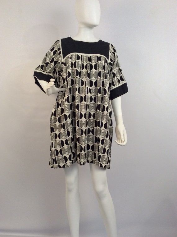 black and white 70s dress