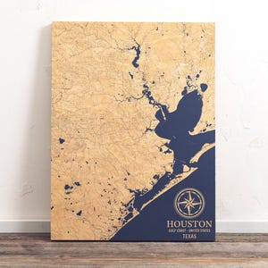Houston, Texas Karte | "Graviertes Holz Küsten Karte Wand Kunst Zeichen, Strand Haus Wohnkultur Nautisches Leben Druck, Einzigartiges personalisiertes Familien Geschenk."