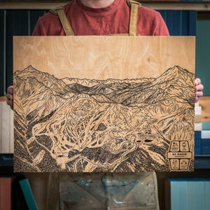 Mount Baker Washington Karte | Gravierte Holzwandkunst, Winterhüttendekor, Snowboardgebirgsspur Poster, personalisiertes Geschenk für die Familie