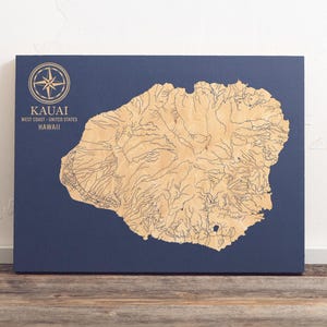 Kauai, Hawaii Karte | "Graviertes Holz Küsten Wand Kunst Zeichen, Strand Haus Wohnkultur nautisches Leben Druck, einzigartiges personalisiertes Familien Geschenk."