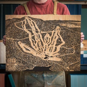 Wachusett Mountain Massachusetts Ski Loipe Karte | "Gravierte Holzwandkunst, ""Winter Cabin Decor"", Snowboard Poster, personalisiertes Geschenk für die Familie."