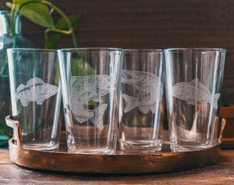 Fresh Water Fish Set of 4 | Personalized fishing glassware gift. Lake cabin barware home decor. Customized glass gift. Wine gifts for her.