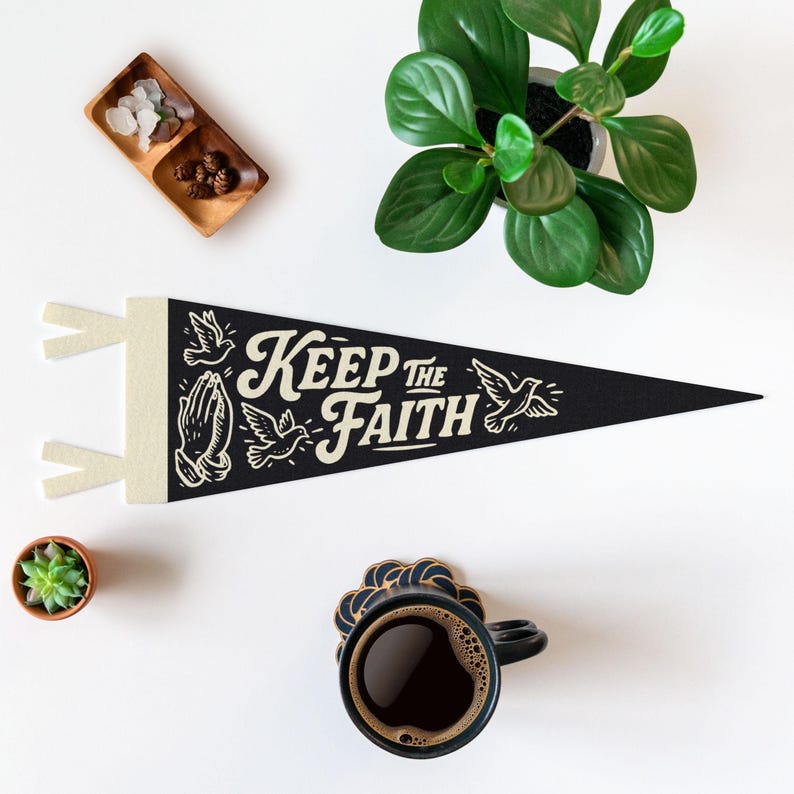 Banderín de fieltro "Mantén la fe" / Decoración religiosa de pared, pancarta inspiradora, letrero cristiano hecho a mano, arte para la habitación que inspira esperanza, idea de regalo basada en la fe. imagen 7