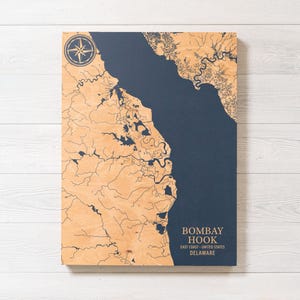 Bombay Hook, Delaware Karte | "Graviertes Holz Küsten Wand Kunst Zeichen, Strand Haus Wohnkultur nautischen Druck, einzigartiges personalisiertes Geschenk für die Familie