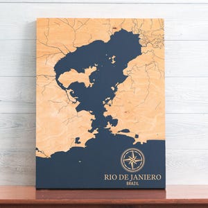 Kaart Rio de Janiero, Brazilië | Gegraveerde houten kustkaart kunst aan de muur, decor strandhuisdecoratie nautische print, uniek gepersonaliseerd familiecadeau