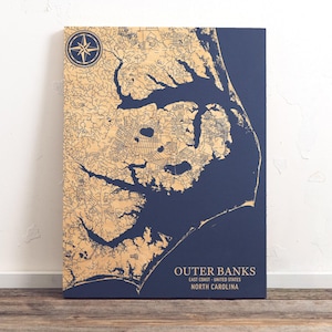 Outer Banks, North Carolina Karte | "Graviertes hölzernes Küstenkarten-Wand-Kunst-Zeichen, Strand-Wohnkultur-nautischer Druck, personifiziertes Familiengeschenk."