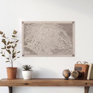 Póster de fieltro con mapa de montaña de Mount Bachelor, Oregón. Arte de pared vintage para esquiar y hacer snowboard. Banderín de bandera para decoración del hogar. Hecho a mano en EE. UU.