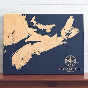 Nova Scotia, Kanada Karte | "Graviertes Holz Küstenkarte Wand Kunst Schild Cottage Home Decor Nautical Beach Print, Einzigartiges personalisiertes Familiengeschenk."