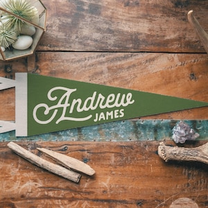 Custom Heritage Name Sign Felt Pennant | Personalized  Bold vintage style banner flag, kids & Nursery Wall Art, Boys Girls home decor gift