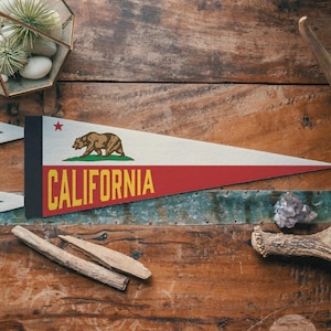 California Republic Felt Pennant | The Golden State banner poster. Vintage typography Bear flag pennant home decor. USA Handmade