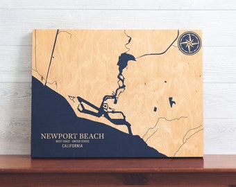 Mappa di Newport Beach, California / Segno di arte costiera in legno inciso, Stampa nautica appesa a parete per la casa sulla spiaggia, Regalo personalizzato unico