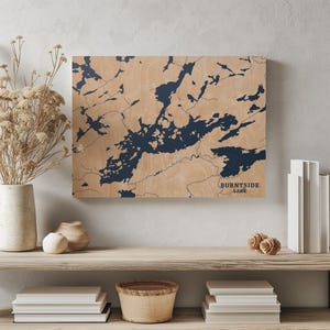 Burtside Lake Minnesota / Decorazione per la casa con mappa personalizzata del lago, regalo personalizzato per casa sul lago, regalo per campeggio di nozze per anniversario, arte murale in legno incisa