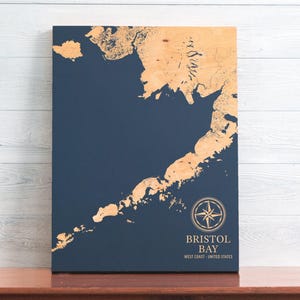 Bristol Bay, Alaska Karte | Geschenk für die ganze Familie, Strandhaus-Dekor-Wandbehang, gravierter Küstendruck, einzigartiges Geschenk für die Familie