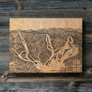 Bear Mountain Kalifornien Ski Track Karte | Gravierte Holz Wand Kunst, Winter Hütte Dekor, Snowboard Berg Weg Poster, persönliches Geschenk für die Familie