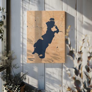 Onota Lake Massachusetts / Decorazione per la casa con mappa personalizzata del lago, regalo personalizzato per casa sul lago, regalo per campeggio di nozze per anniversario, arte murale in legno incisa