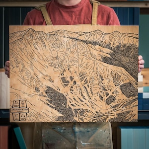 Arapahoe Basin Colorado Ski Spur Karte | Gravierte Holzwandkunst, Winterkabinendekor, Snowboardgebirgsspurplakat, personifizieren Sie Familiengeschenk
