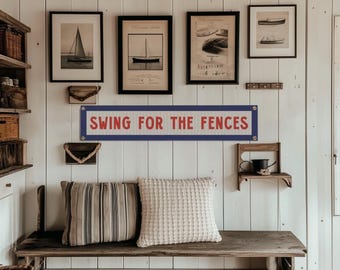 Swing For The Fencesフェルトサインバナー | ヴィンテージ野球バナー、子供部屋の装飾、スポーツファンへのウォールアートプリント。選手やコーチへのギフト