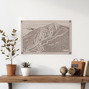 Póster de fieltro con mapa de montaña de Nueva York de Whiteface. Regalo de arte mural vintage de montaña para esquiar y hacer snowboard. Banderín con bandera para decoración del hogar. Hecho a mano en EE. UU.