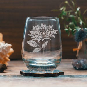 Dahlia Glasses | Personalized Beer, Cocktail, Whiskey, Wine glassware. Bridal floral gift. Botanical Feminine Flowers Boho Home Decor.