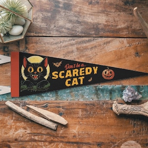 Don't Be A Scaredy Cat Felt Pennant | Retro Spooky Banner, Vintage Halloween Decor, Ghostly Greetings, Haunted House, Trick or Treat Accent