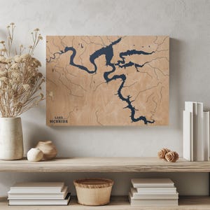 Lake McBride Iowa / Decorazione per la casa con mappa personalizzata del lago, regalo personalizzato per casa sul lago, regalo per campeggio di nozze per anniversario, arte murale in legno incisa