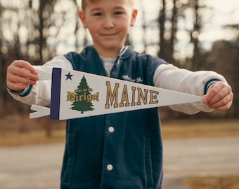 Maine Felt Pennant | Old Maine flag poster, Dirigo sport banner. Vintage typography camp flag pennant home decor. USA Handmade