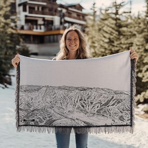 Kirkwood Mountain, carte des pistes de ski en Californie | Cette couverture douillette et douce est un excellent cadeau de décoration de cabine pour les skieurs et les planchistes