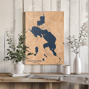 Upper Klamath Lake Oregon / Decorazione per la casa con mappa personalizzata del lago, regalo personalizzato per casa sul lago, regalo per anniversario di matrimonio in campeggio, arte murale in legno incisa