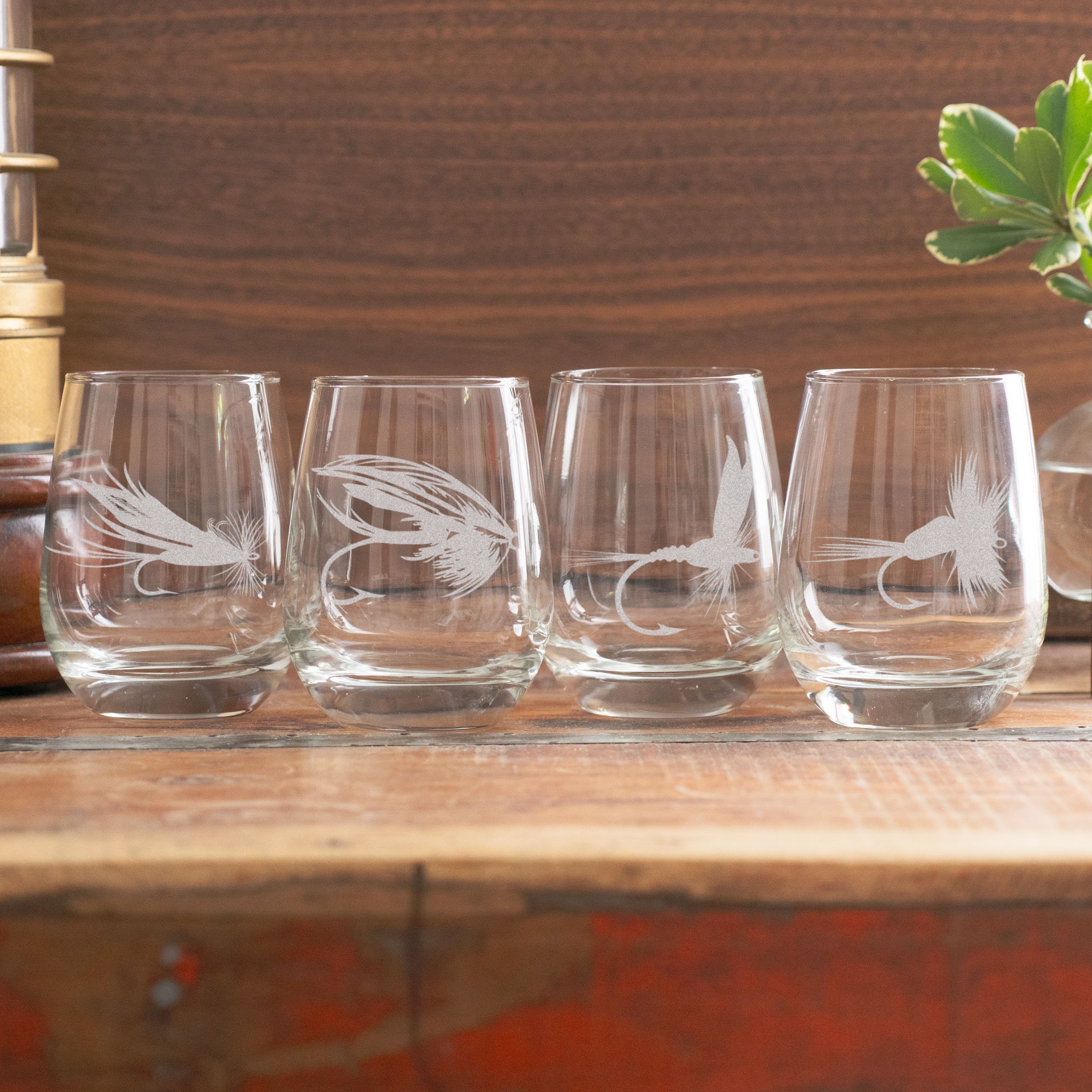 Fly Fishing Lures Glasses Set of 4 Personalized Etched Beer, Cocktail,  Whiskey, Wine Glassware. Fishing Angler Gift. Fisherman Lake Camp. 
