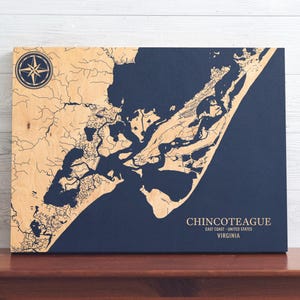 Kaart Chincoteague (Virginia) | Gegraveerde houten kustkaart kunst aan de muur, decor strandhuisdecoratie nautische print, uniek gepersonaliseerd familiecadeau