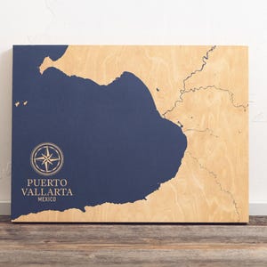 Carte de Puerto Vallarta, Mexique | Enseigne d'art mural en bois gravé avec carte côtière, impression nautique de vacances décoration de plage, cadeau personnalisé unique