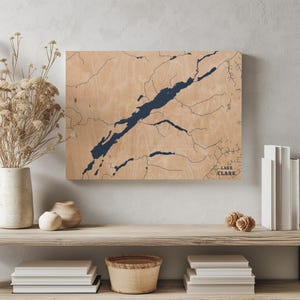 Lake Clark Alaska / Decorazione per la casa con mappa personalizzata del lago, regalo personalizzato per casa sul lago, regalo per anniversario di matrimonio in campeggio, arte murale in legno incisa