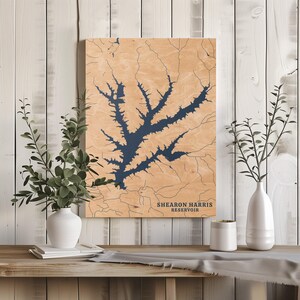 Shearon Harris Stauraum North Carolina | Benutzerdefinierte Seekarte Wohnkultur, personalisiertes Seehaus Geschenk, Hochzeitslager Geschenk, gravierte Holzkunst