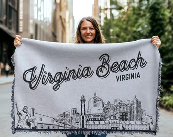 Couverture Virginia Beach Virginia City | Plaid tissé cadeau, art de la ville noir et blanc, décoration d'intérieur amusante, cadeau de ville doux et confortable