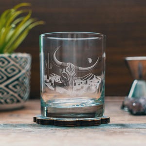 Cattle Skull Scene Glasses | Personalized etched glassware for beer, whiskey, wine & cocktails. Western Desert Scene, Southwestern Decor.