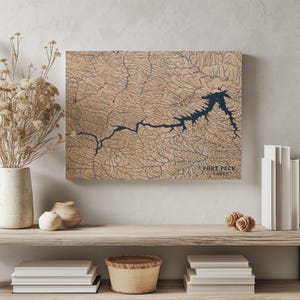 Fort Peck Lake Montana | Benutzerdefinierte See Karte Wohnkultur, personalisierte See Haus Geschenk, Jahrestag Hochzeitslager Geschenk, gravierte Holz Wandkunst