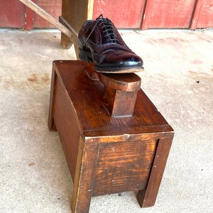 Vintage Griffin Shine Master Shoe Shine Box No Key Wood Shoe Shine Box  Finger Jointed 3047 
