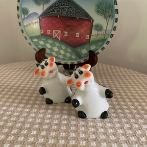 Vintage Kitchy Cow Salt and Pepper Shakers, Souvenir of Mallorca