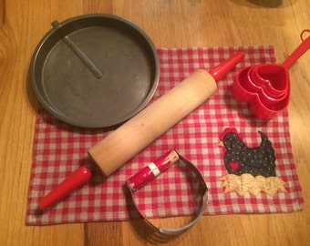 Pie Maker Package, Vintage Houseware Primitives