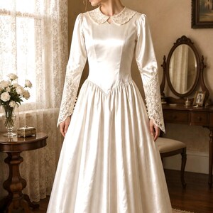 Vintage Ivory Satin and Lace Wedding Gown, Size Small, 1950